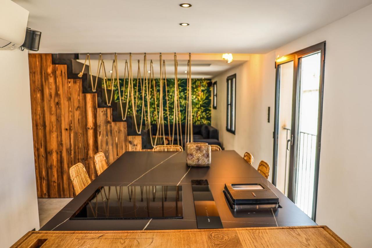 CASA JUNGLE / Place des lices / Duplex refait à neuf Saint-Tropez Esterno foto